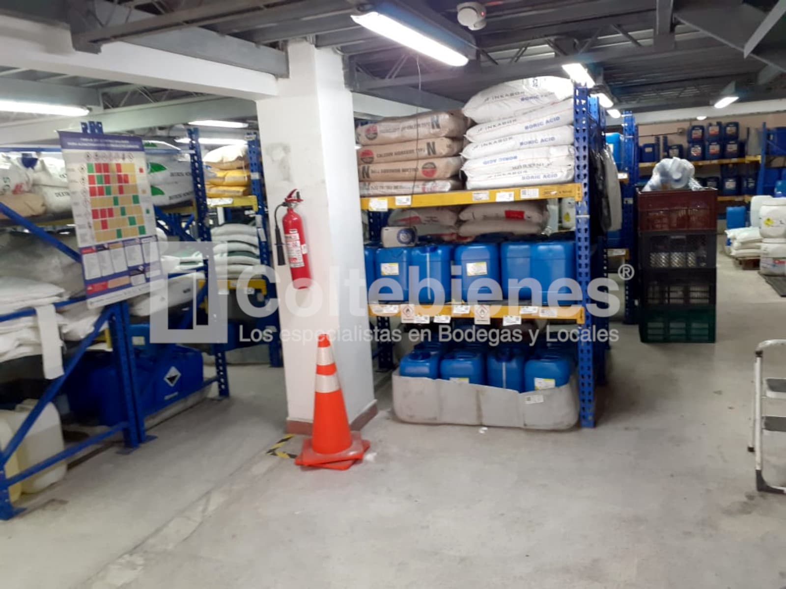 Bodega en arriendo en Guayabal-Medellín foto 5