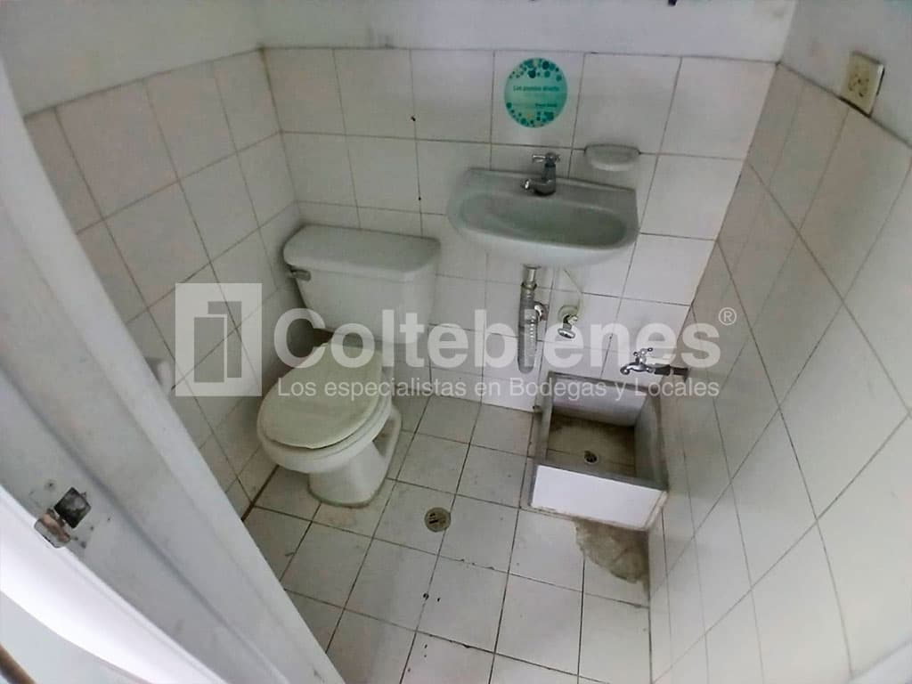 Local en arriendo en Guayabal-Medellín foto 4