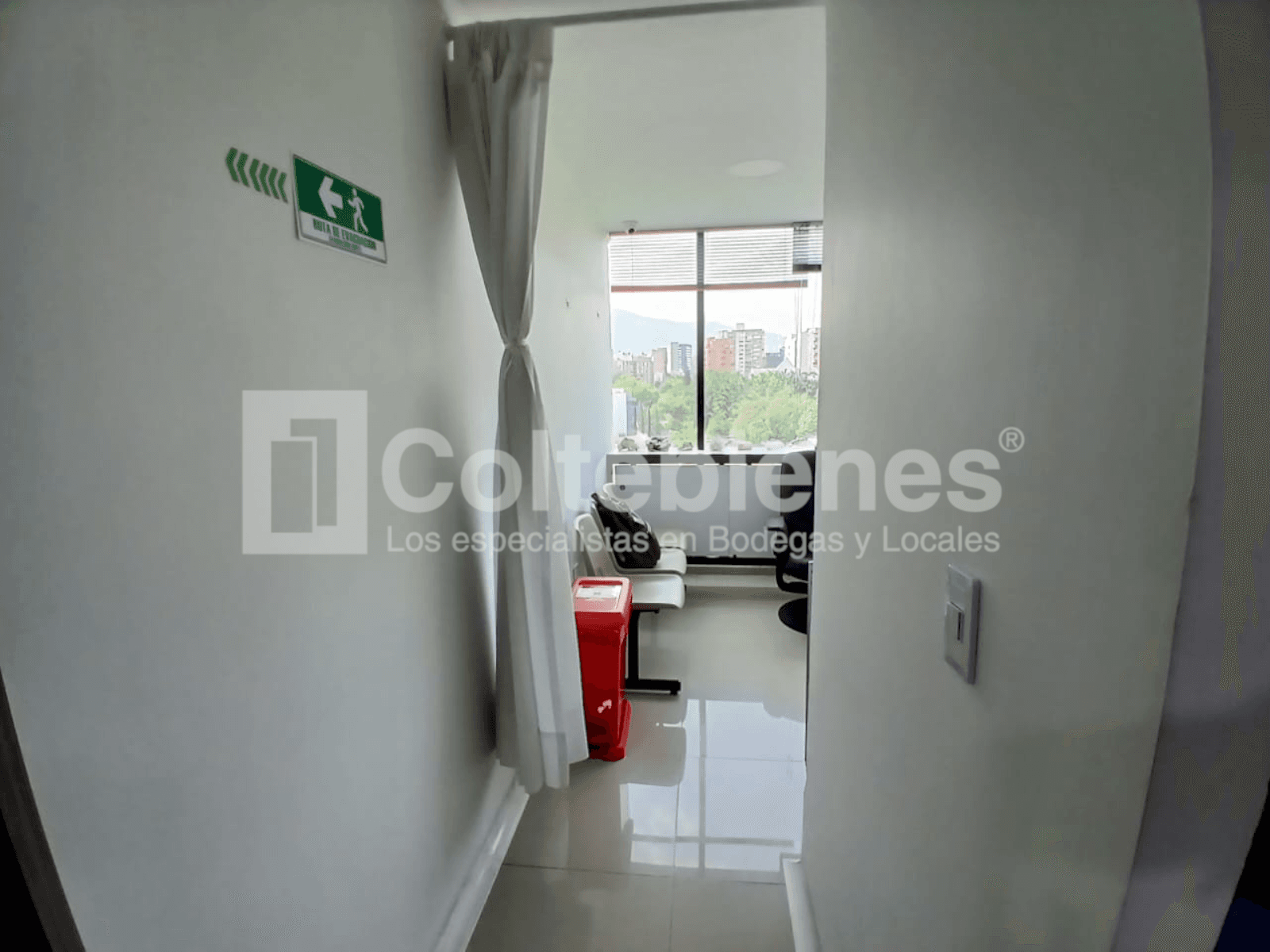 Oficina en venta en El Poblado-Medellín foto 3