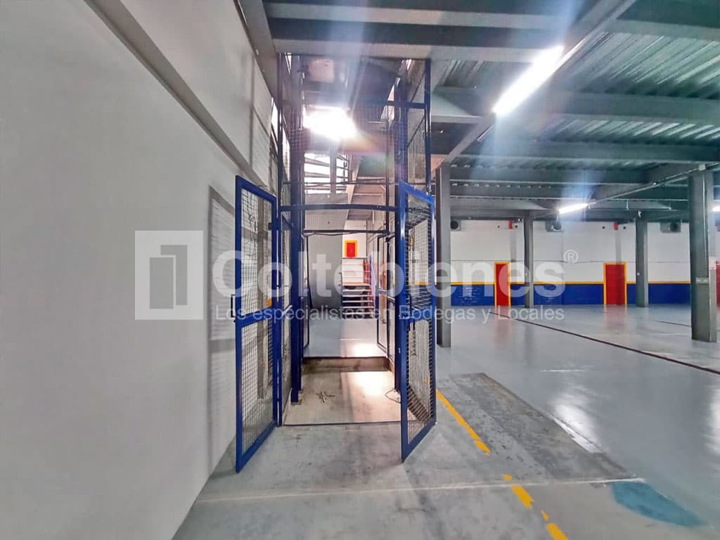 Bodega en arriendo en Simón Bolívar-Itagüí foto 4