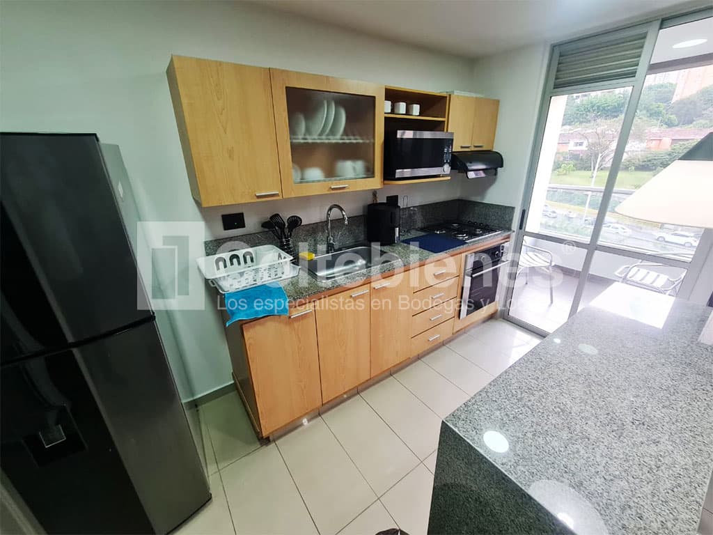 Apartaestudio amoblado en arriendo en Los Balsos-El Poblado foto 2