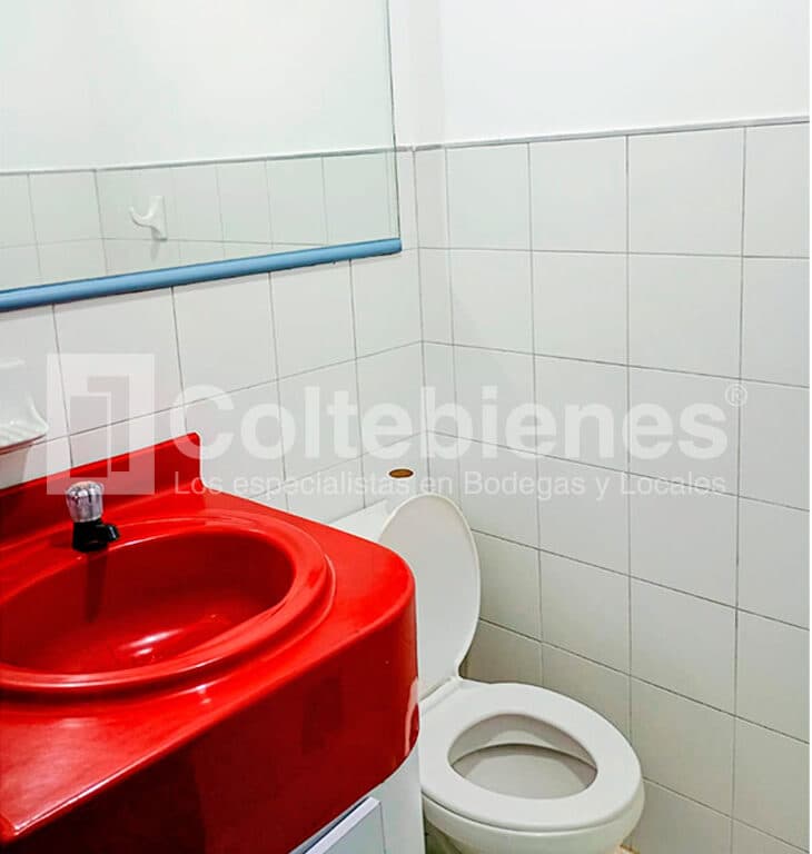 Arriendo de oficina en La Alpujarra-Medellín foto 4