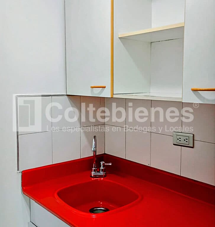 Arriendo de oficina en La Alpujarra-Medellín foto 5
