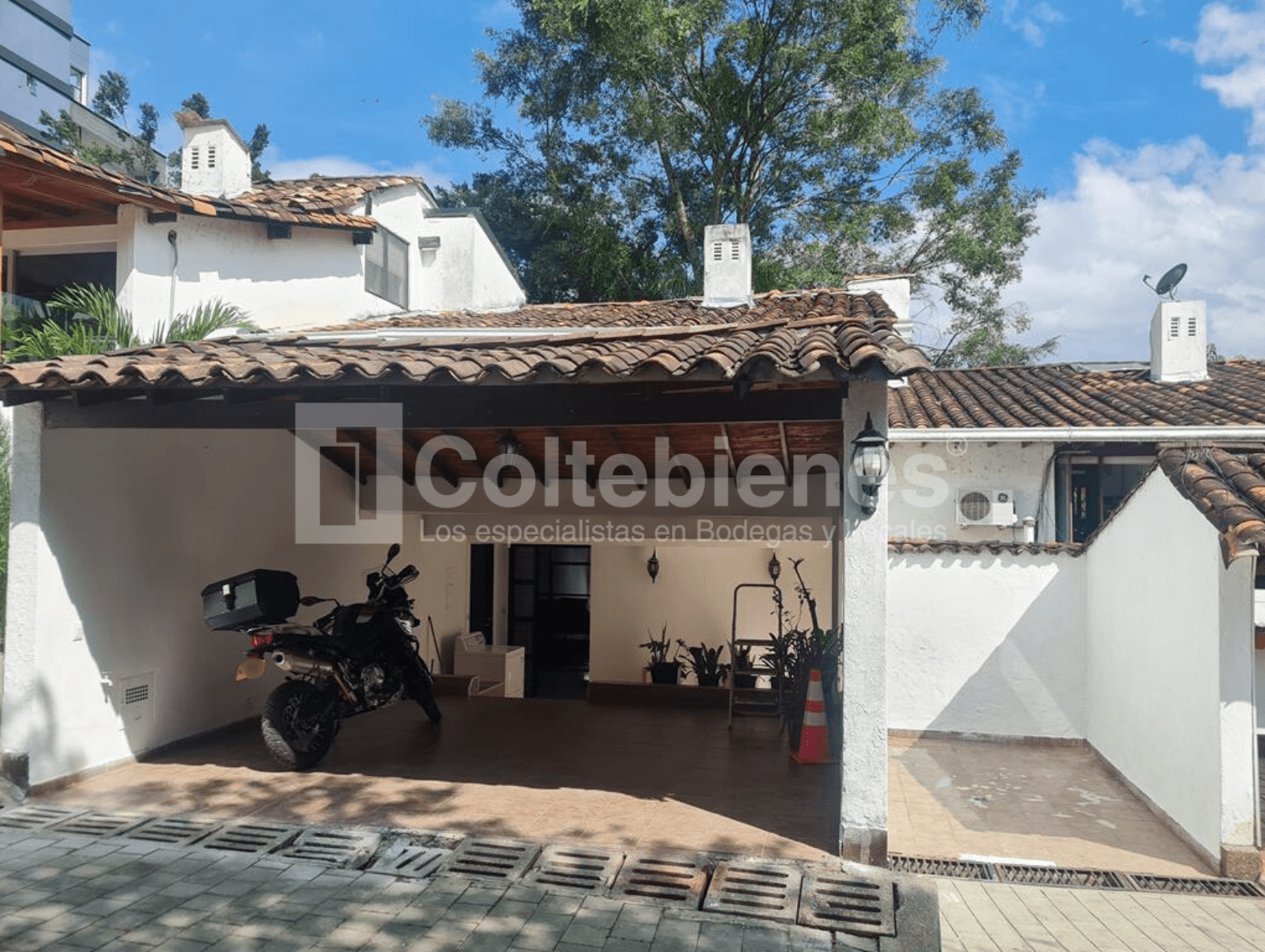 Moderna casa en arriendo/venta en El Poblado-Medellín foto 3