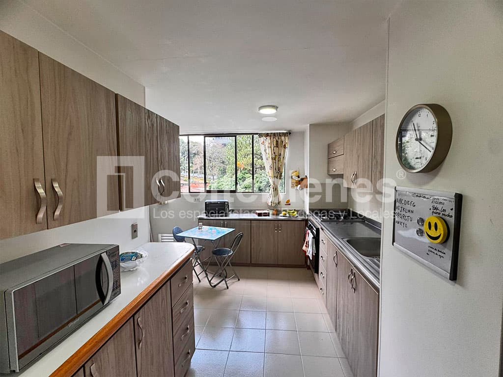 Apartamento en arriendo en El Poblado-Medellín foto 2