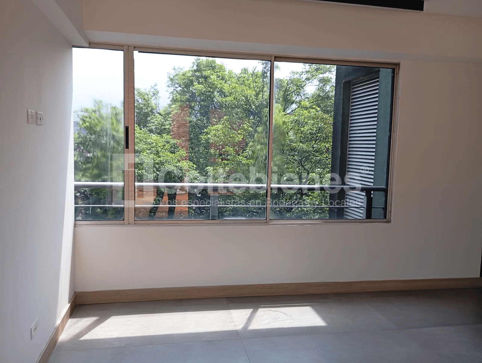 Arriendo de oficina en Guayabal-Medellín foto 3