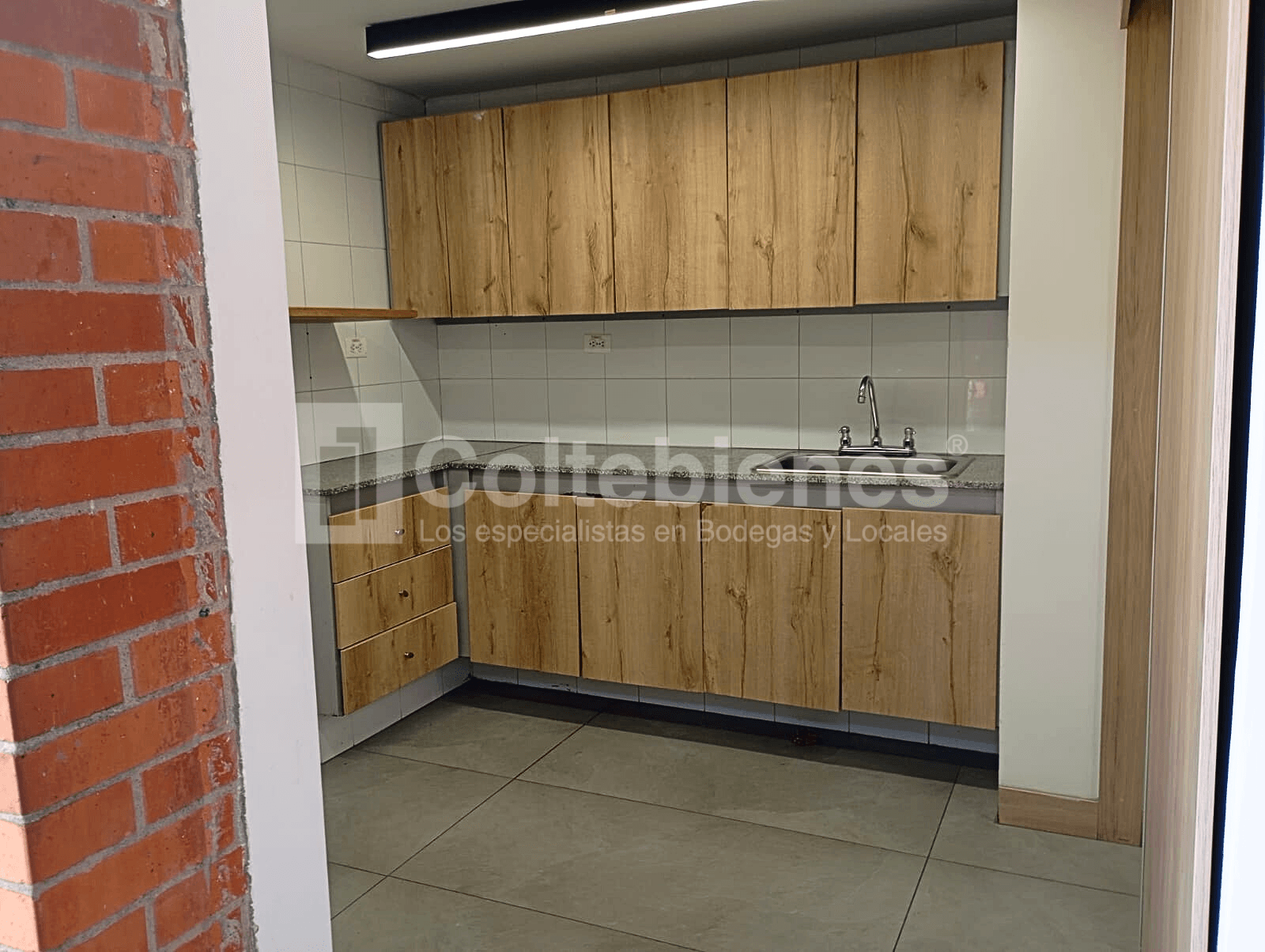 Arriendo de oficina en Guayabal-Medellín foto 5