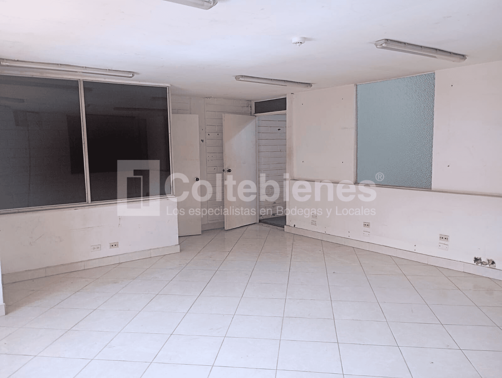 Bodega en arriendo en Poblado-Medellín foto 2
