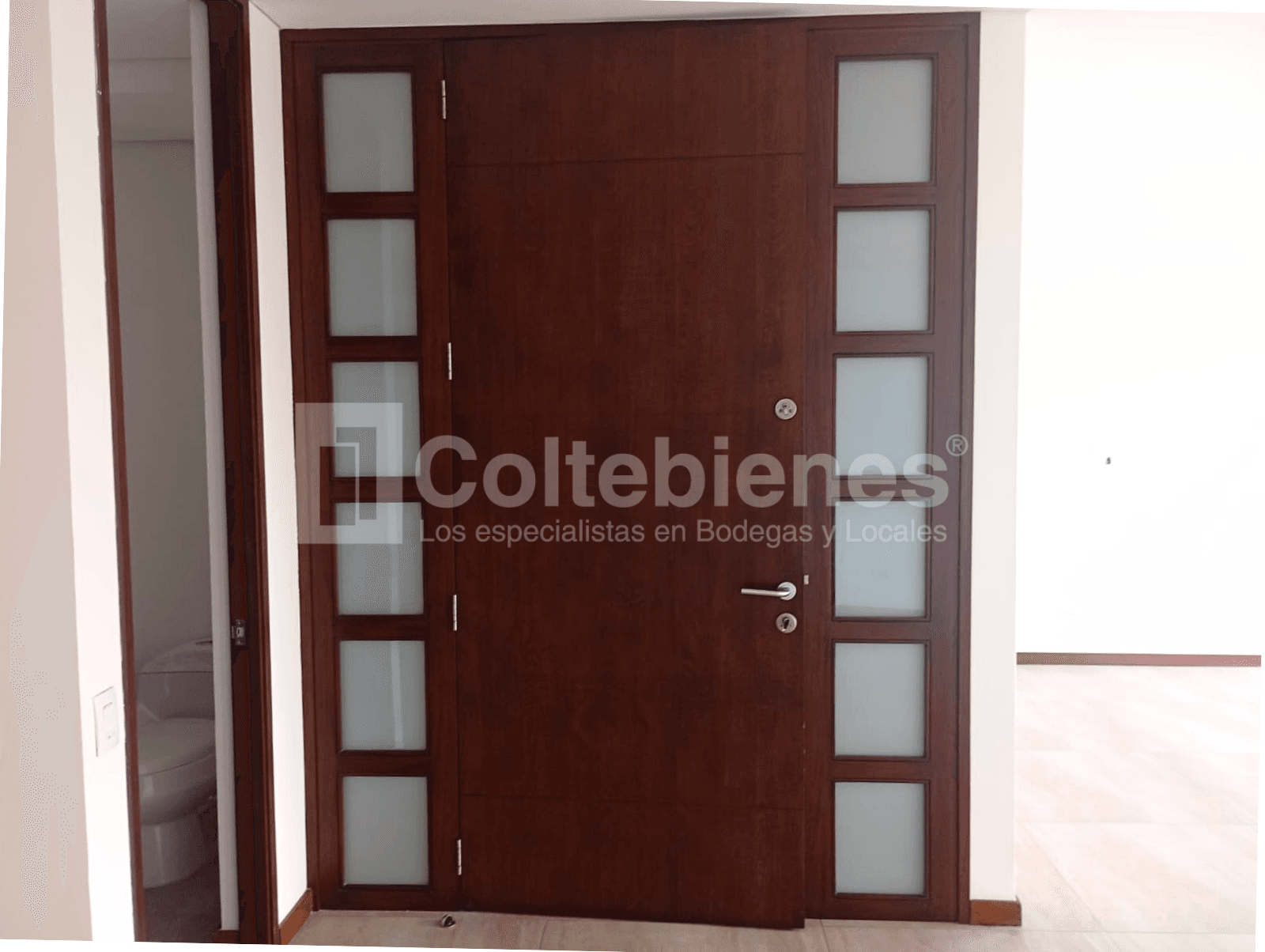 Hermoso apartamento en arriendo en El Poblado-Medellín foto 2