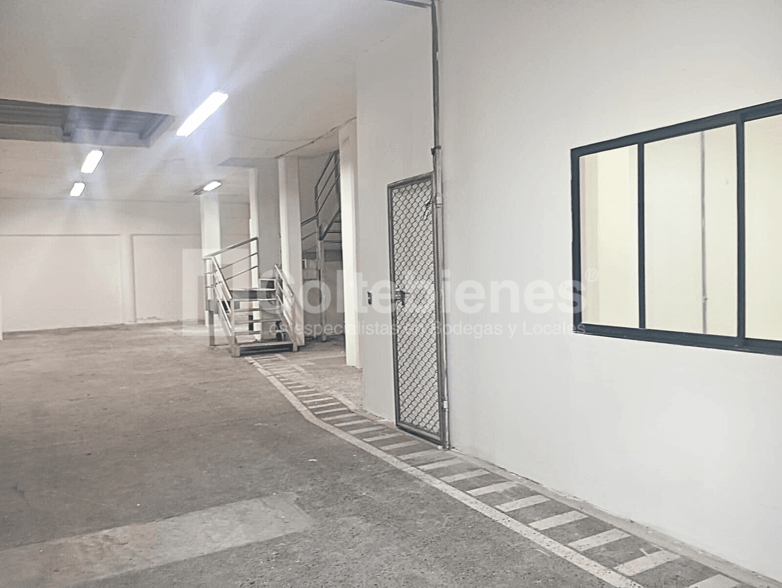 Bodega en arriendo con excelente ubicación en Barrio Colombia-Medellín foto 2