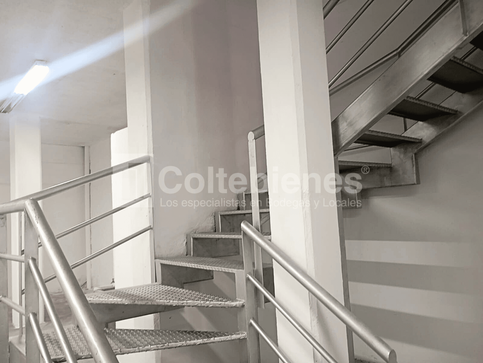 Bodega en arriendo con excelente ubicación en Barrio Colombia-Medellín foto 5