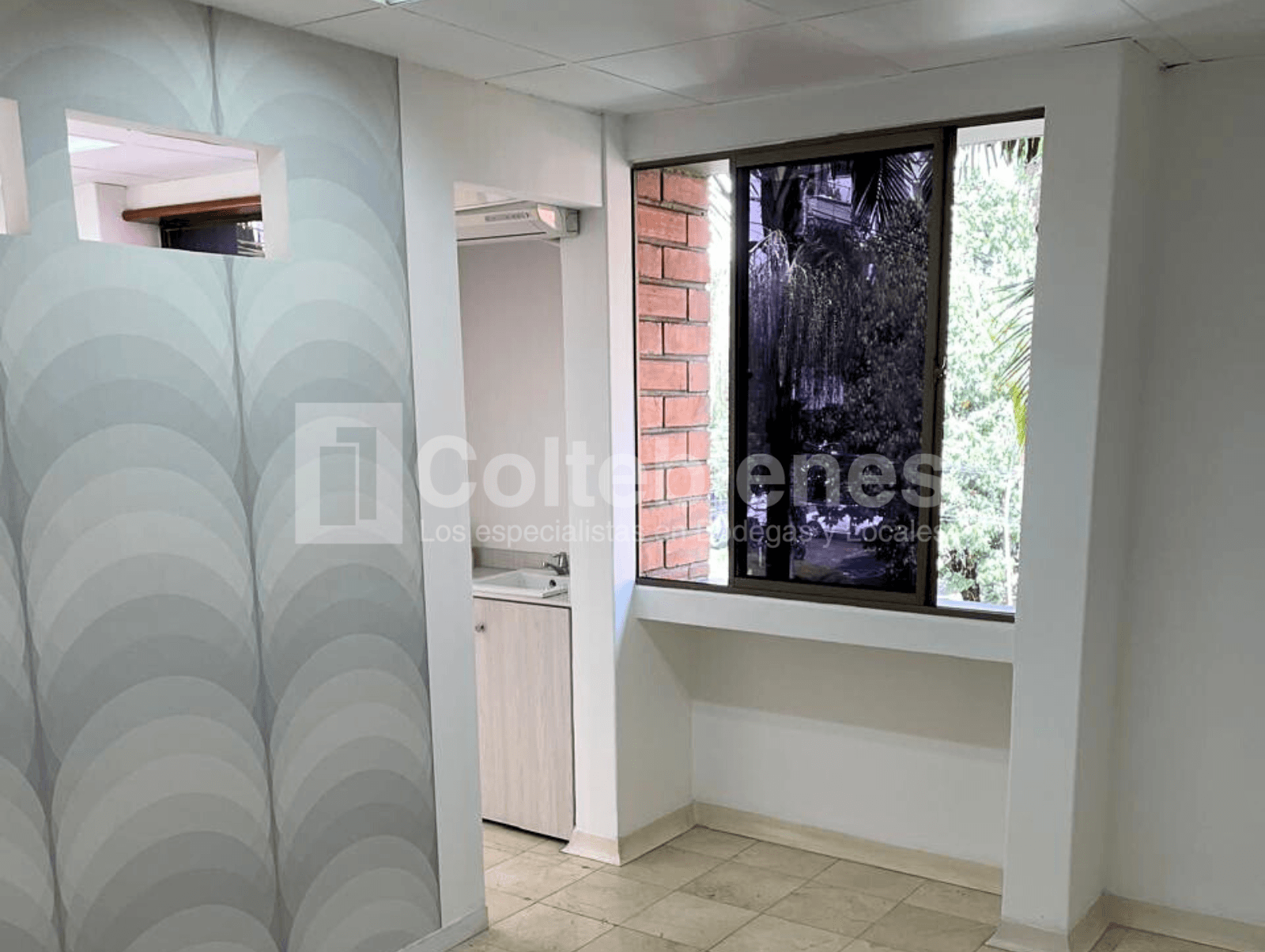 Oficina en arriendo en Conquistadores-Medellín foto 4