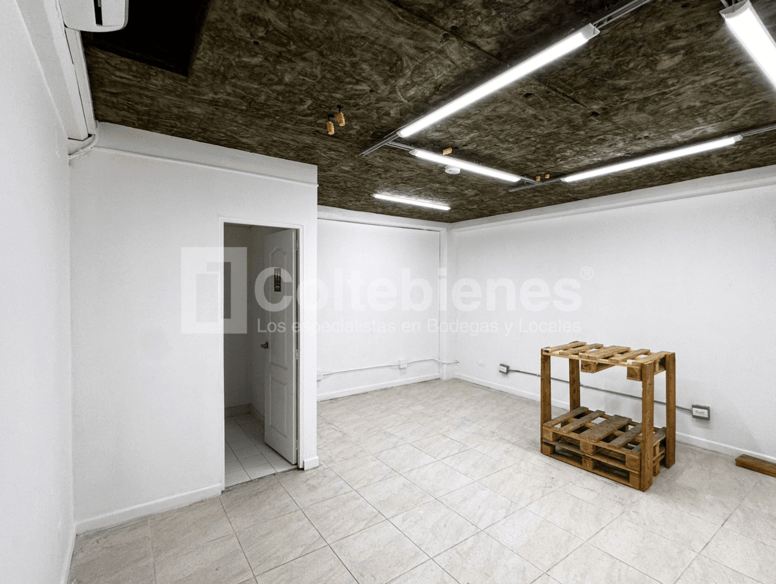 Amplia oficina en arriendo en Capricentro-Itagüí foto 3