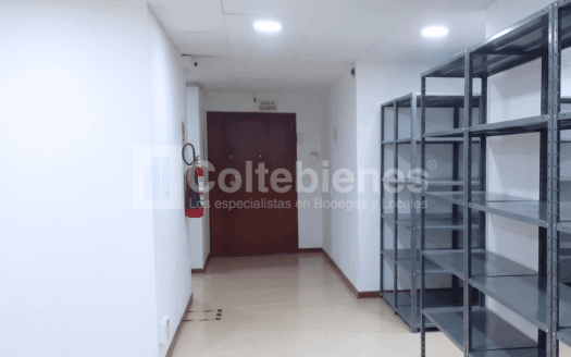 Oficina en arriendo en La Aguacatala-Medellín