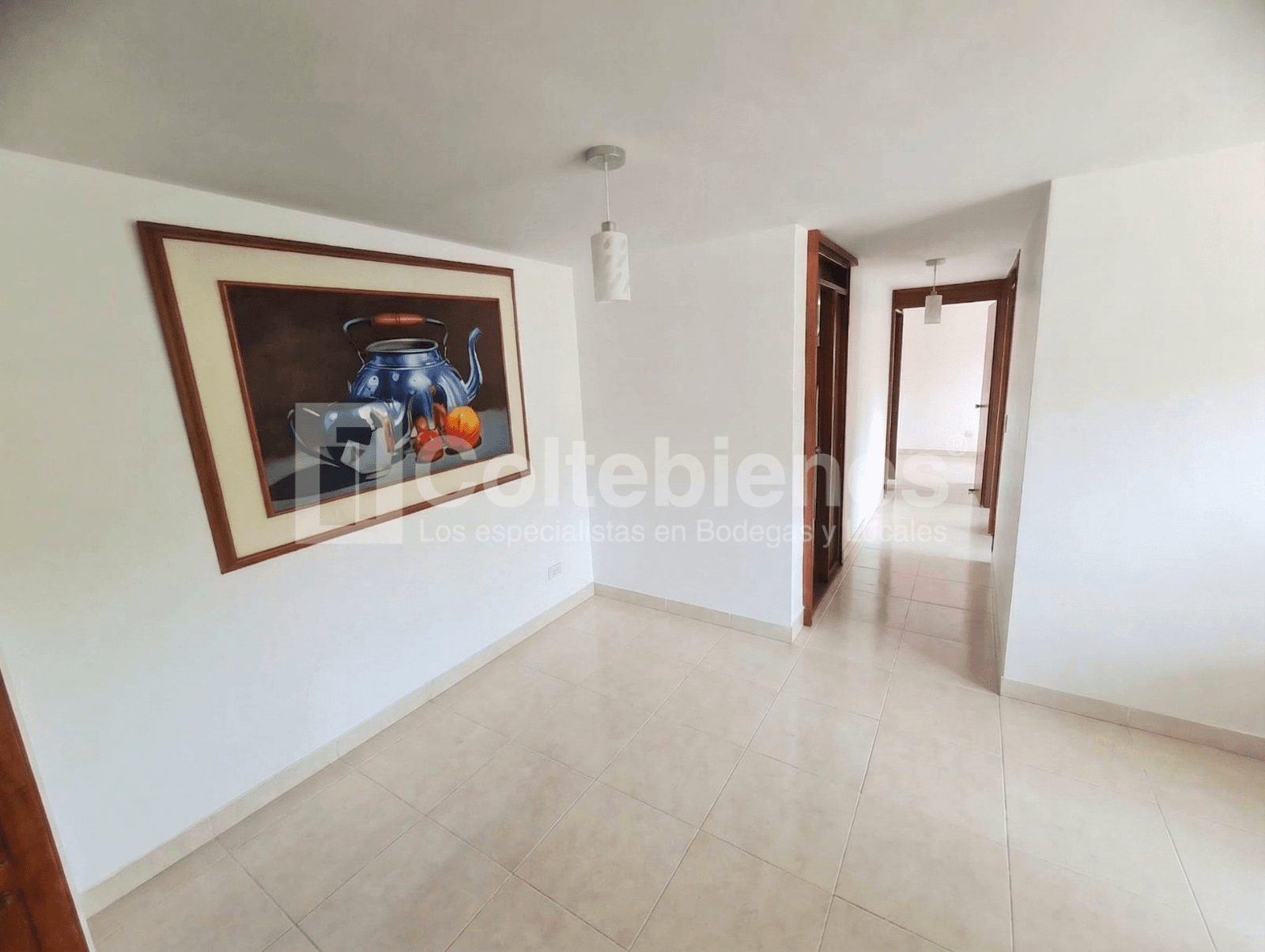 Apartamento en arriendo en La Loma de los Bernal-Medellín foto 3