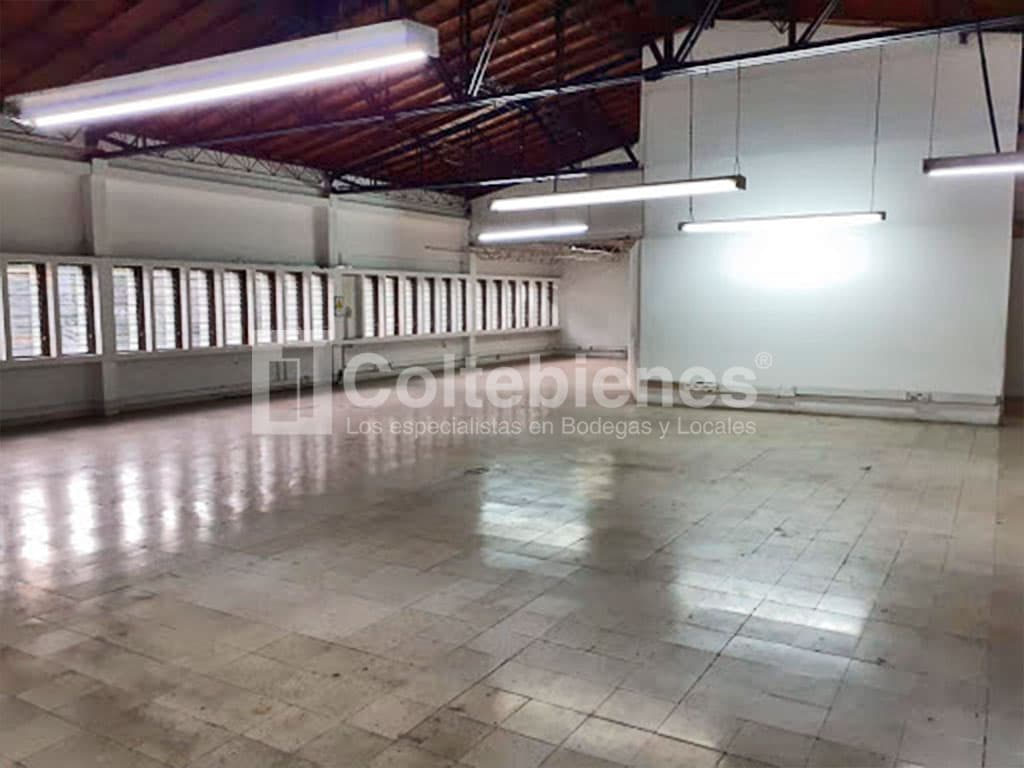 Bodega en arriendo en Barrio Colombia-Medellín foto 4