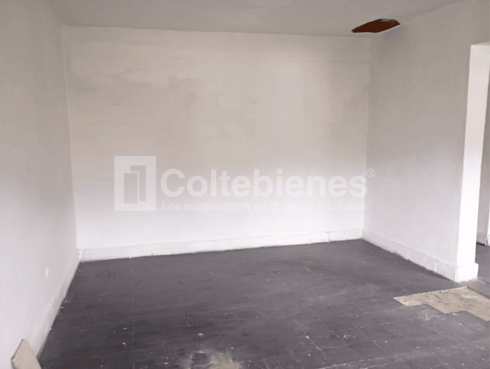 Bodega en arriendo en Barrio Colombia-Medellín foto 5