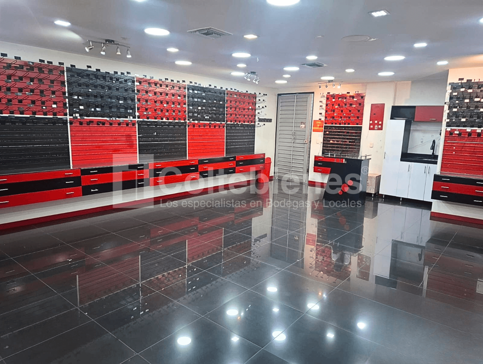 Local comercial en arriendo en el Centro-Medellín foto 4