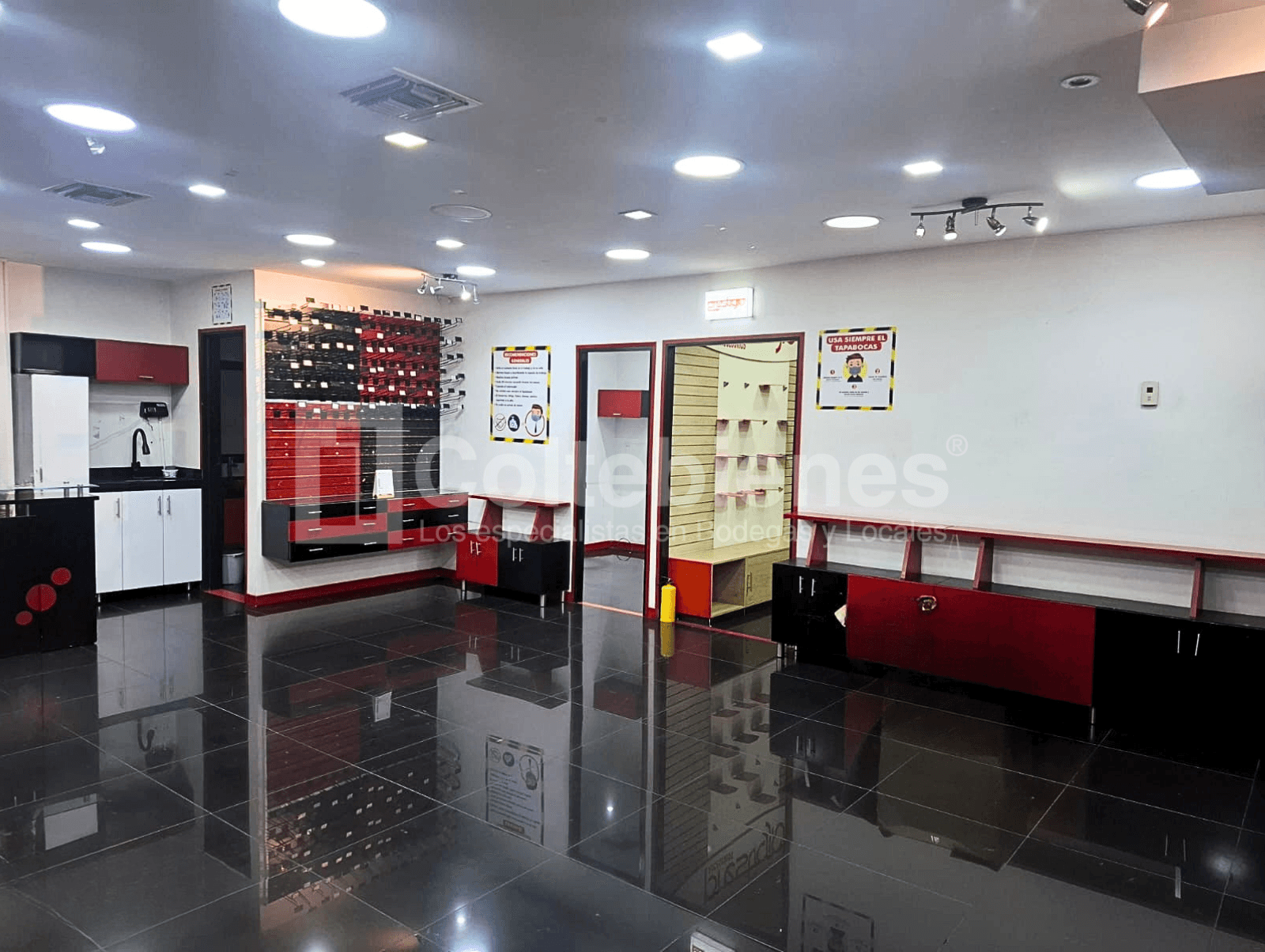 Local comercial en arriendo en el Centro-Medellín foto 5