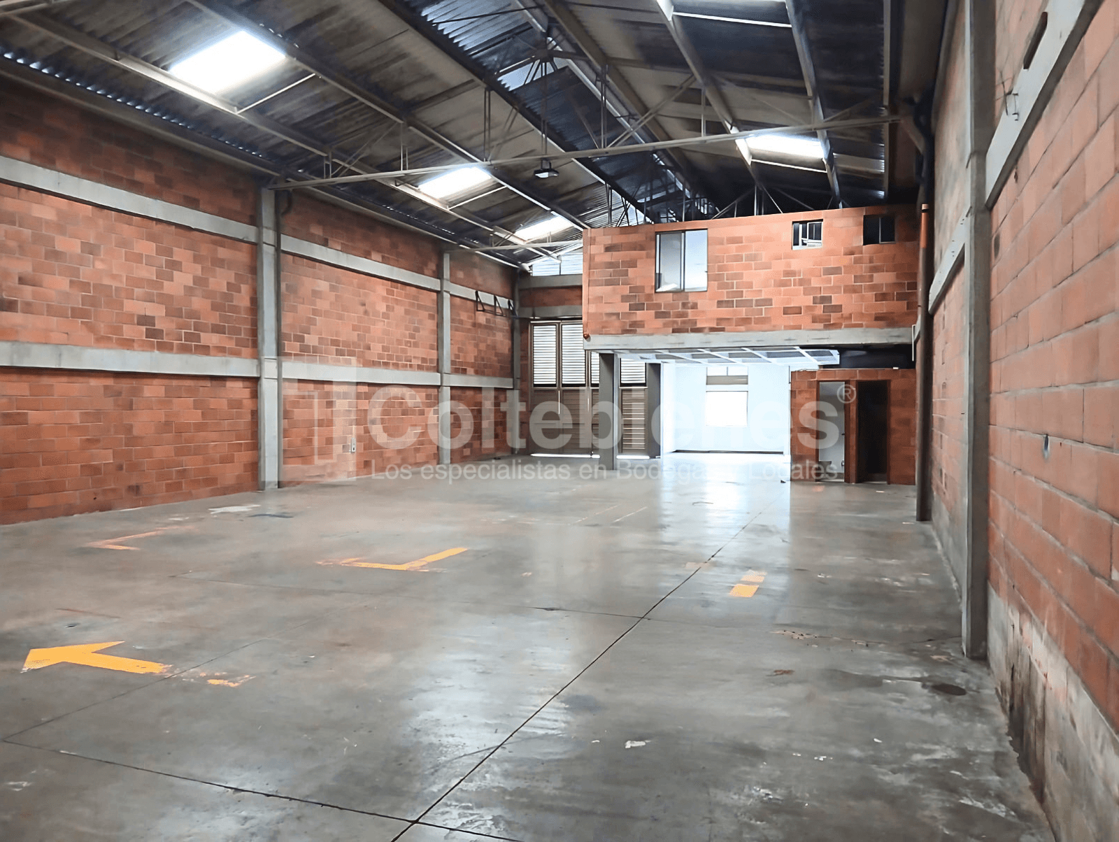 Bodega en arriendo en unidad cerrada de La Estrella foto 3