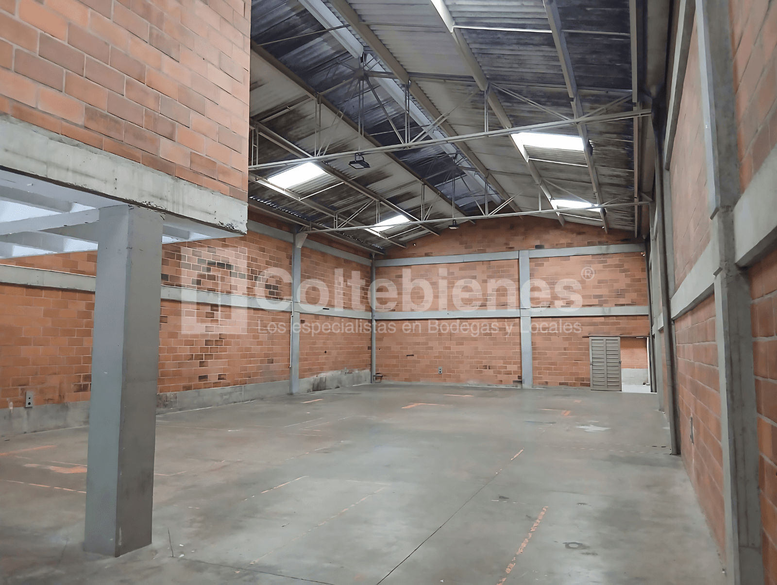 Bodega en arriendo en unidad cerrada de La Estrella foto 4