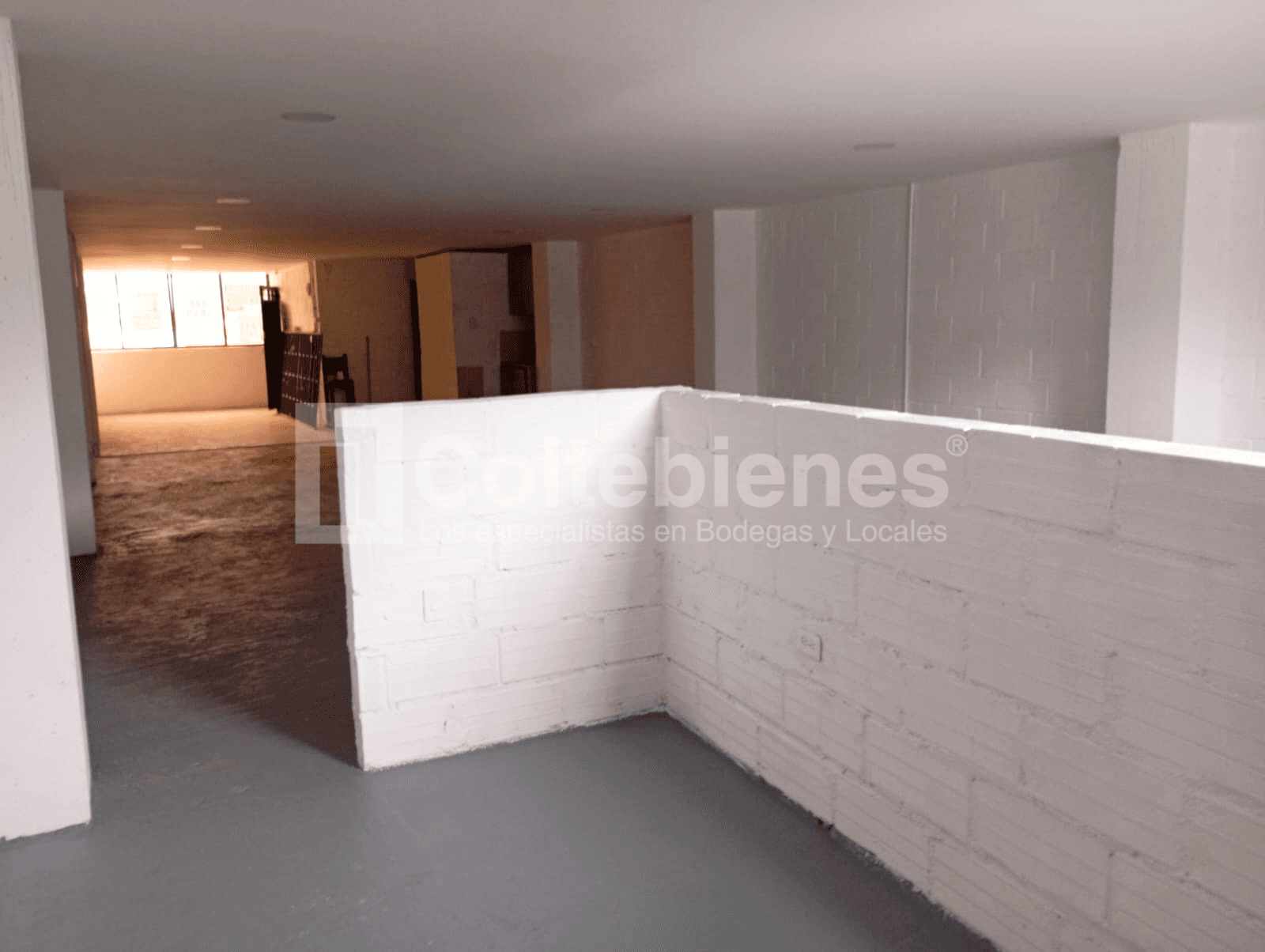 Estratégica bodega en arriendo en el Centro de la Moda Itagüí foto 4
