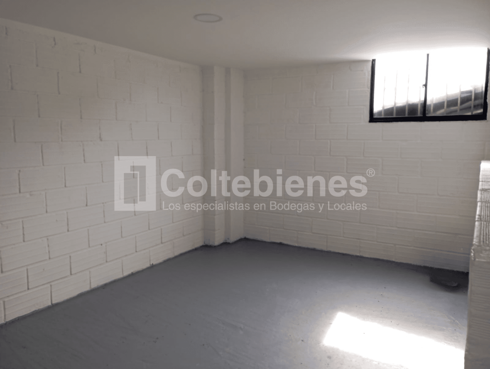 Estratégica bodega en arriendo en el Centro de la Moda Itagüí foto 5