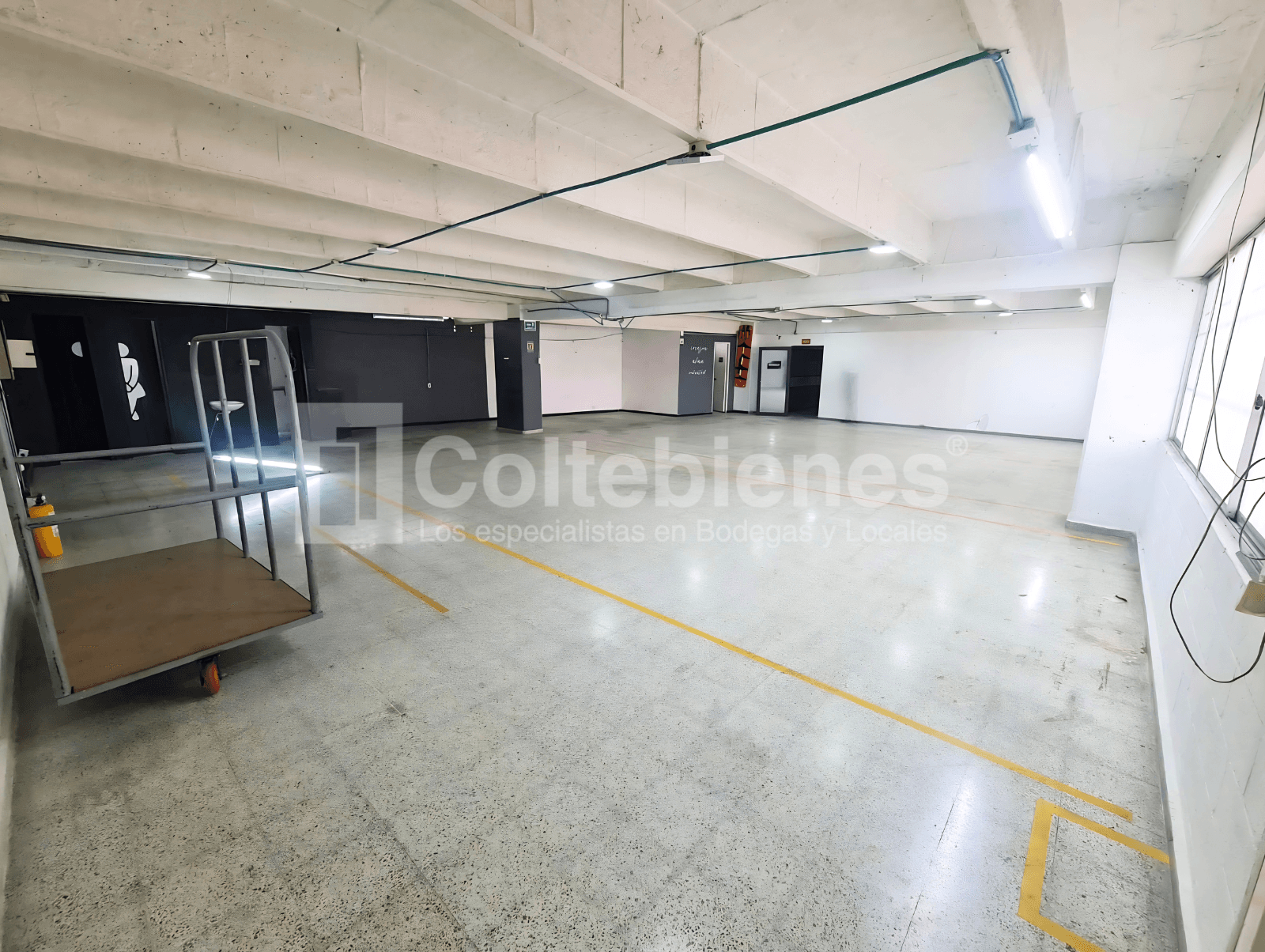 Arriendo de bodega en el Centro de la Moda-Itagüí foto 2