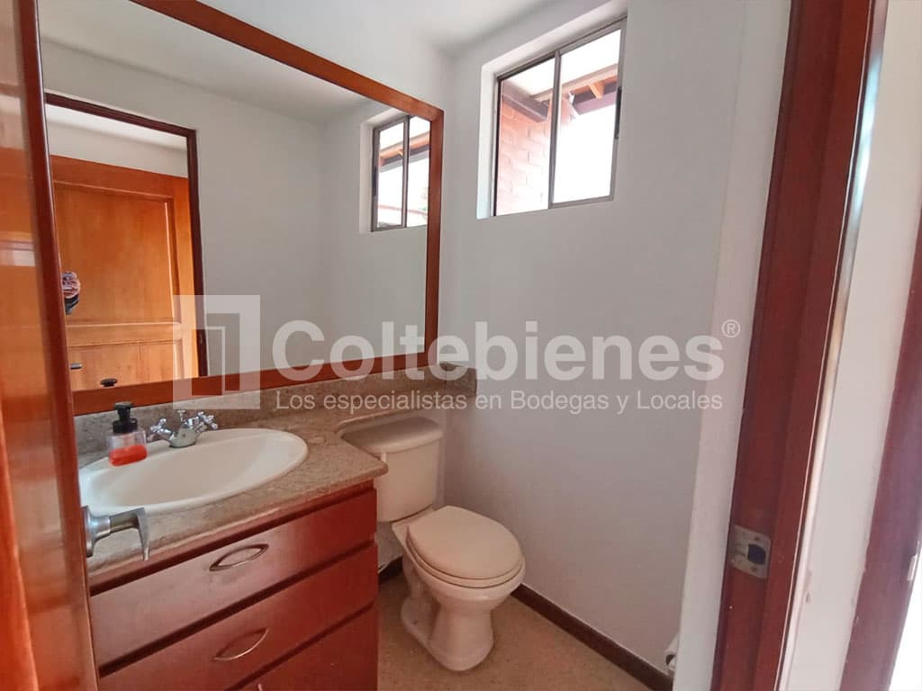 Hermosa casa en arriendo en la Loma del Chocho-Envigado foto 2