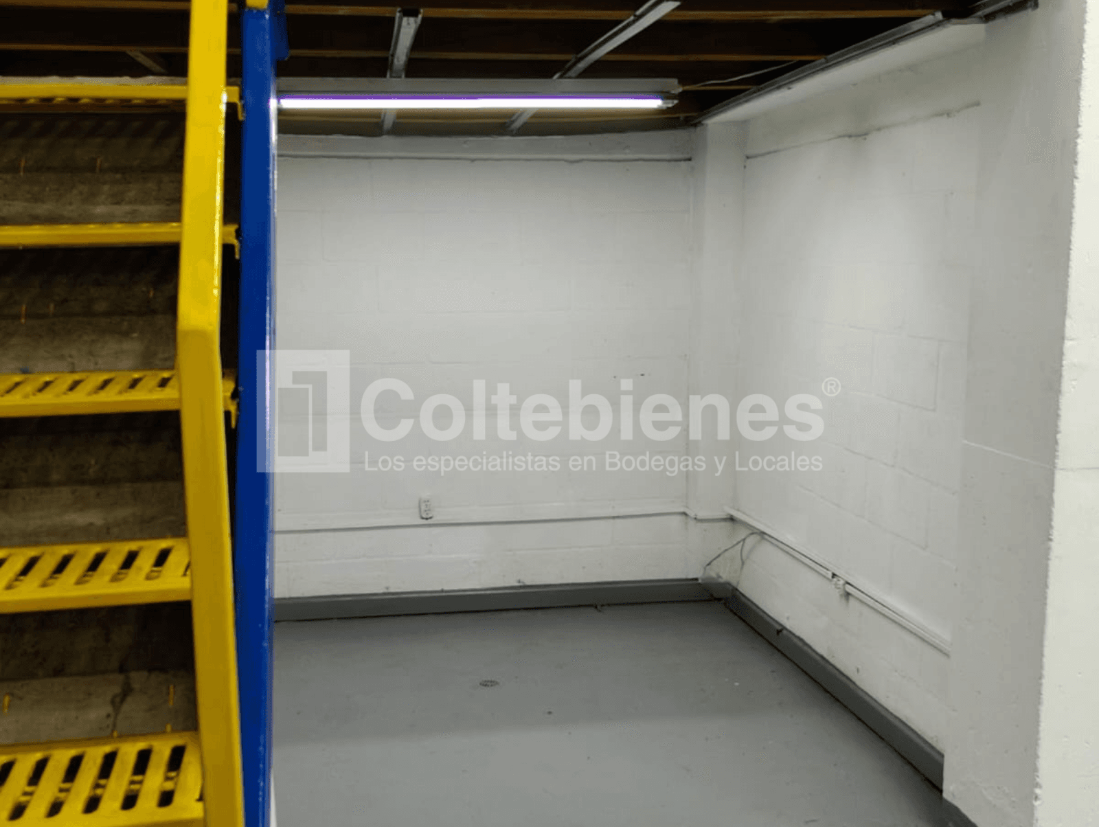 Bodega en arriendo – Trinidad, Medellín foto 2