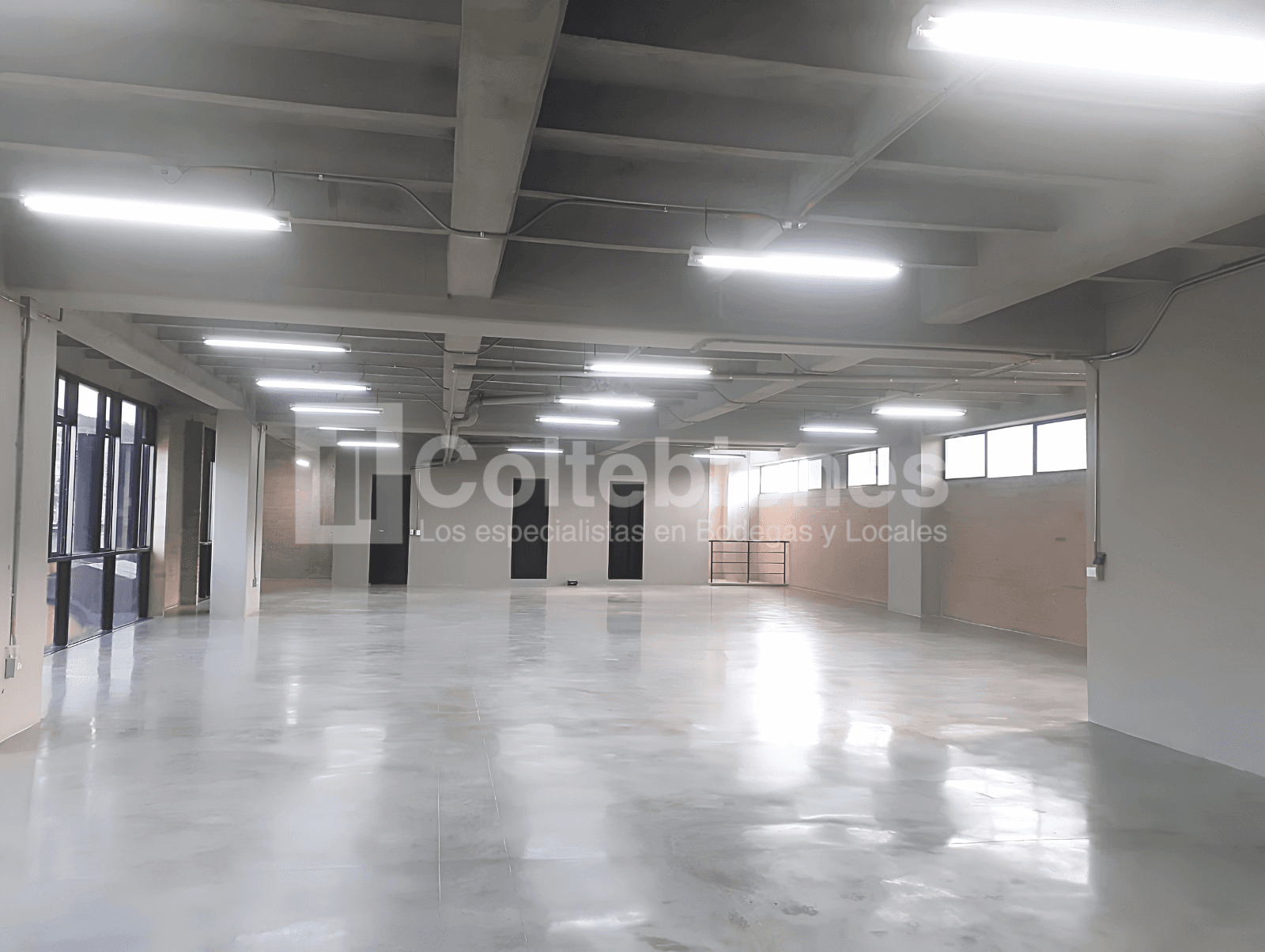 Edificio en arriendo – El Carmelo, Itagüí foto 3