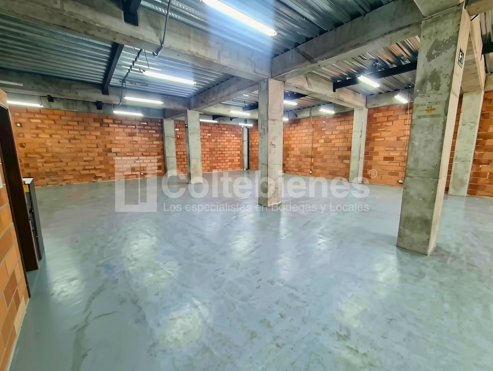 Bodega en arriendo – cristo rey, Medellín