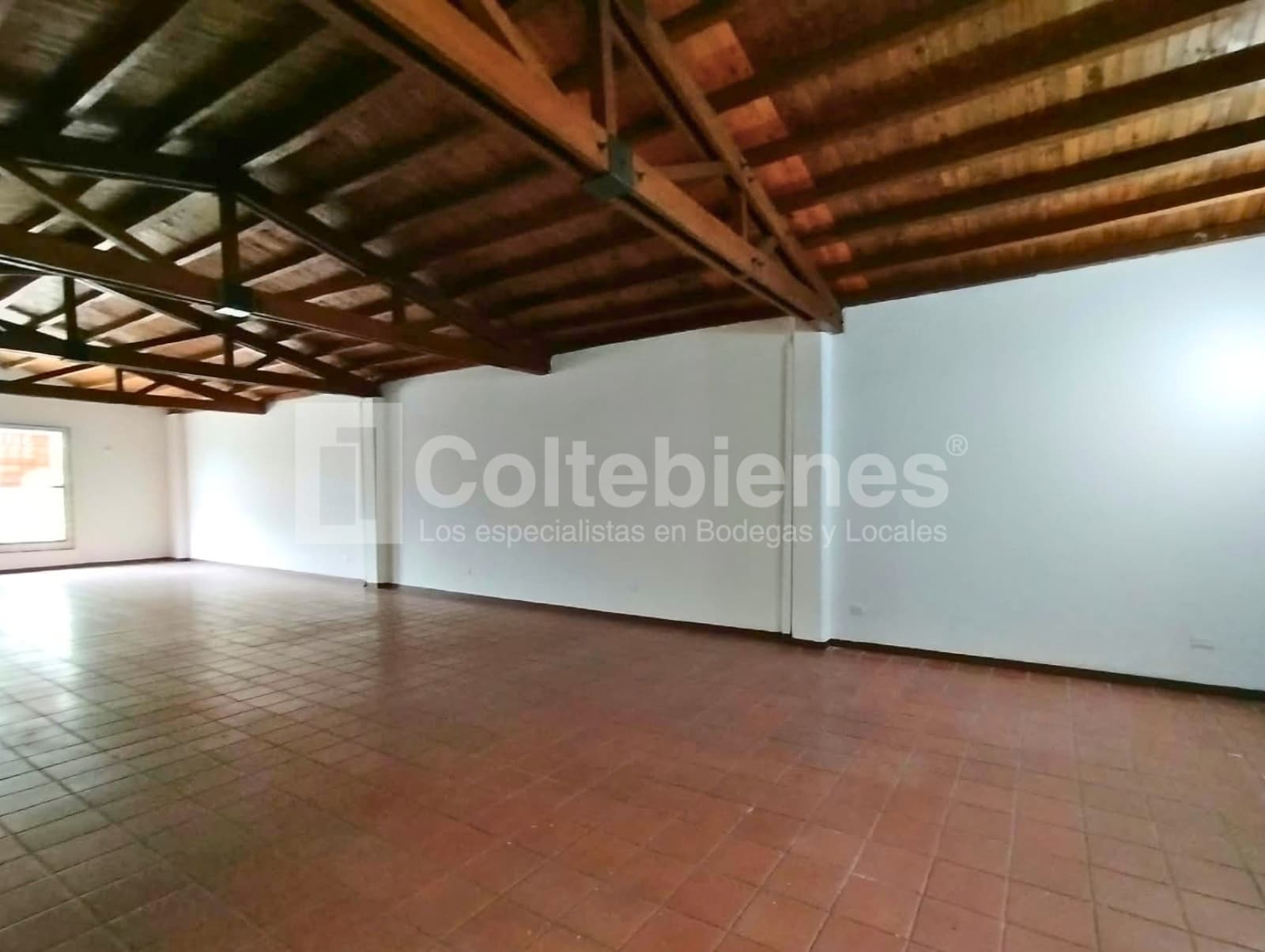 Local en arriendo - Guayabal, Medellín foto 2
