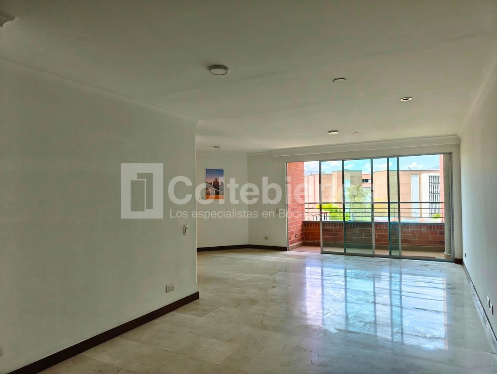Apartamento en arriendo – Laureles, Medellín