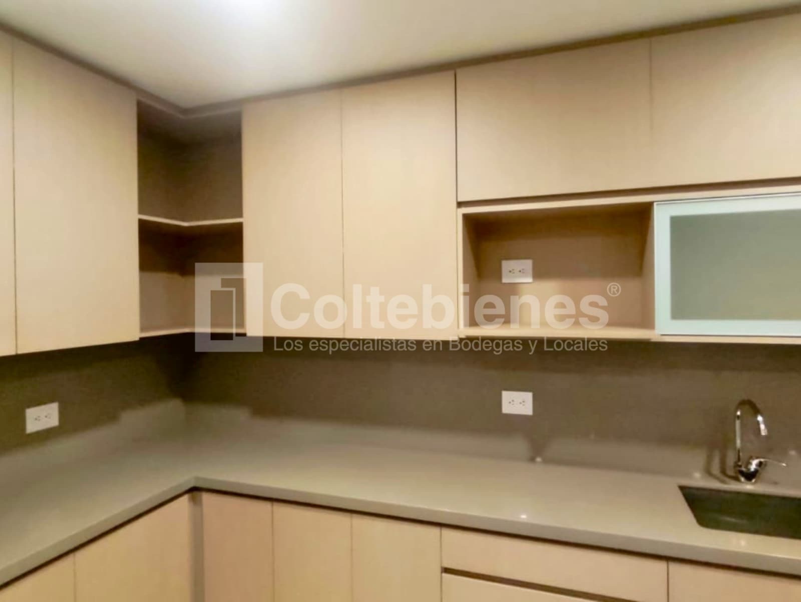 Apartamento en venta - El Poblado, Medellín foto 2
