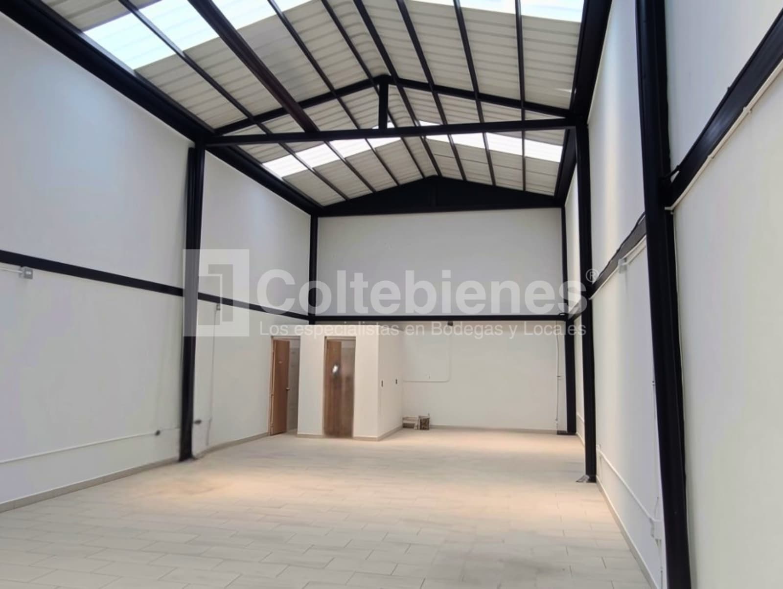 Bodega en arriendo - Barrio Mesa, Envigado foto 3