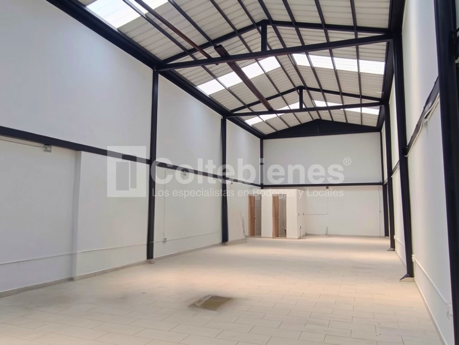 Bodega en arriendo - Barrio Mesa, Envigado foto 4