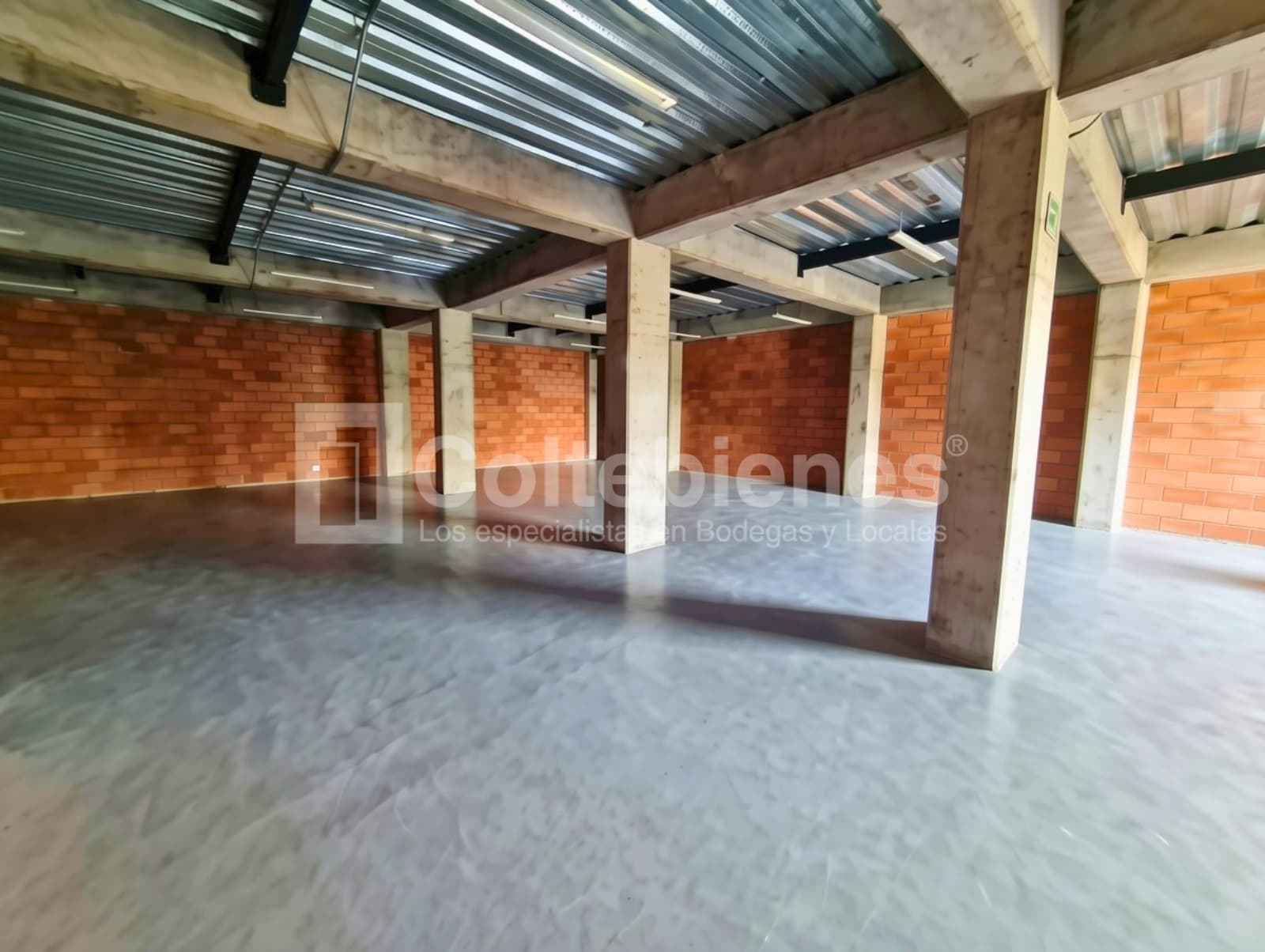 Bodega en arriendo – cristo rey, Medellín