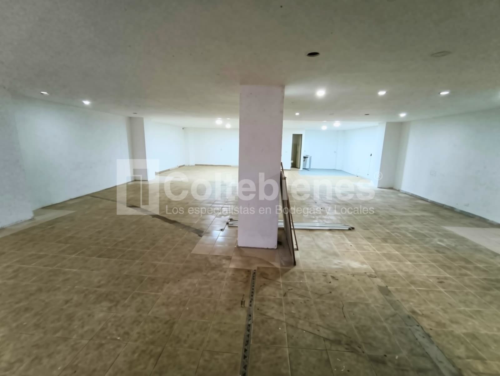 Bodega en arriendo - Zona industrial de Belén, Medellín foto 4