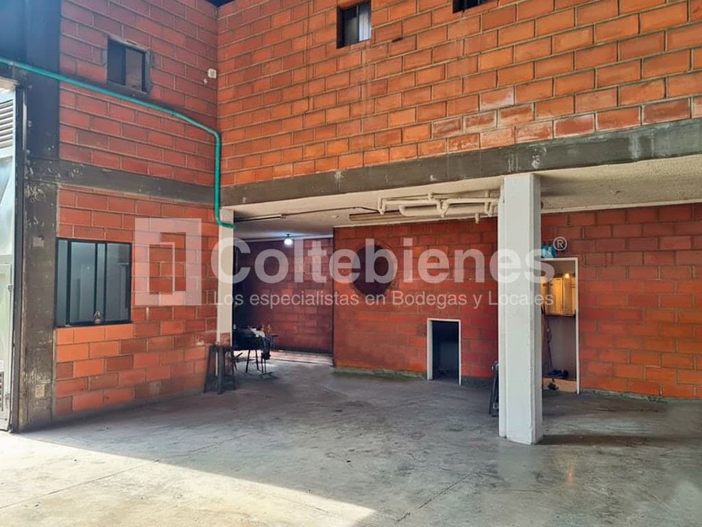 Bodega en arriendo – Primavera, Envigado foto 3