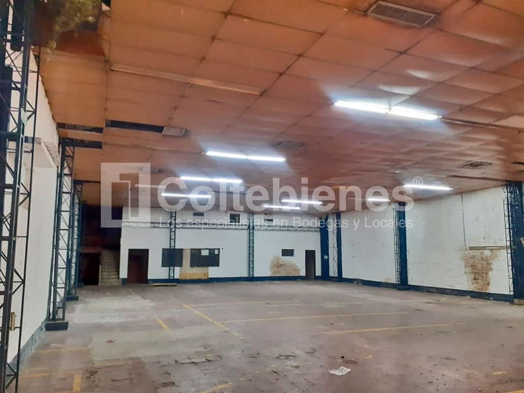 Bodega en arriendo - Barrio Colombia foto 2