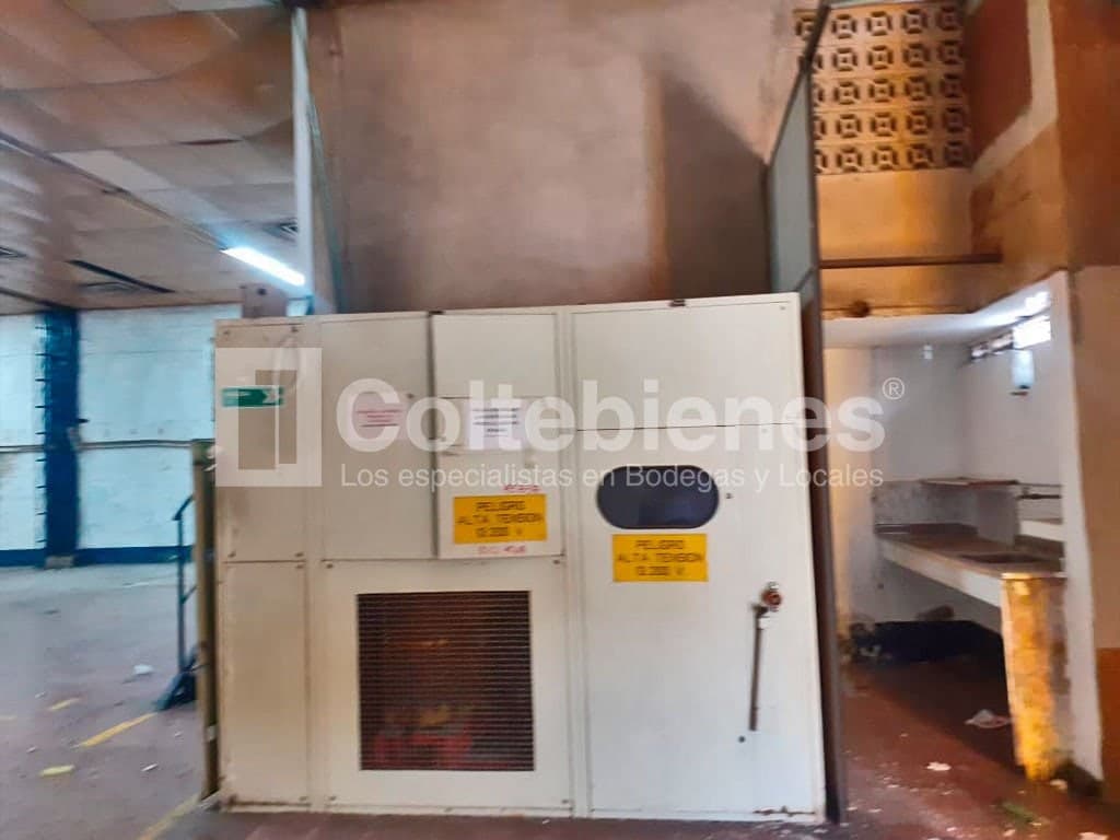 Bodega en arriendo - Barrio Colombia foto 3