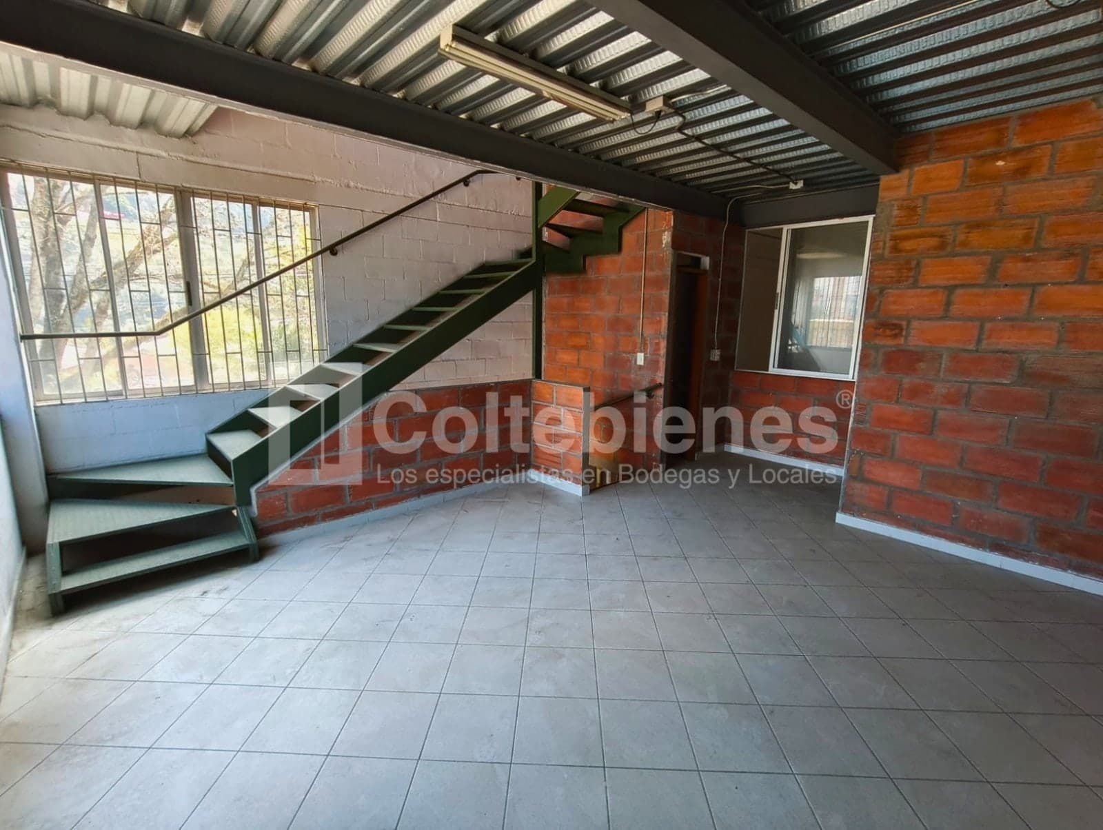 Bodega en arriendo - Sierra Morena foto 4