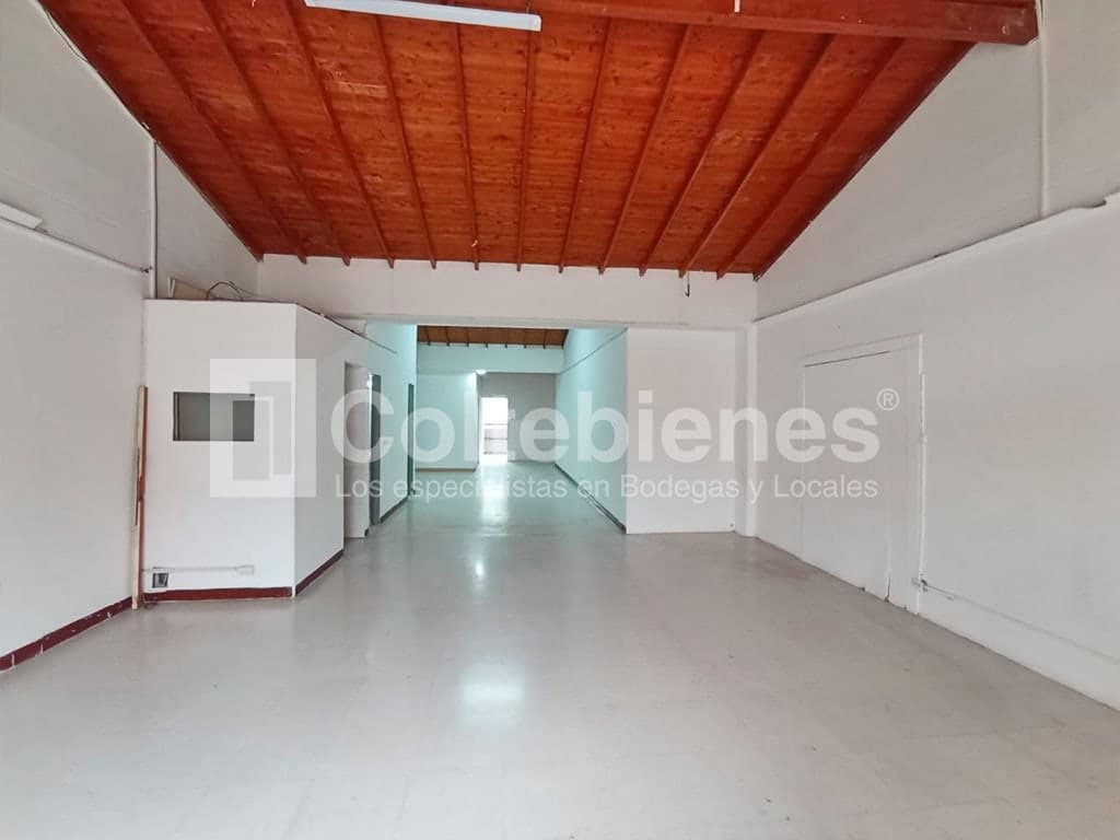 Bodega en arriendo - La América, Medellín foto 4