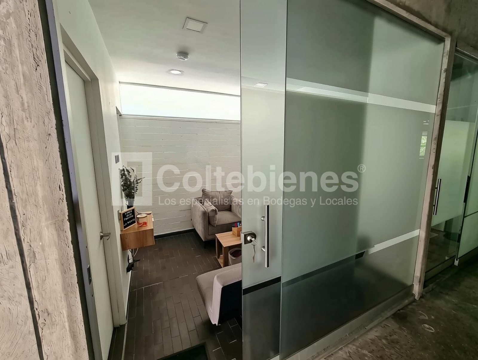 Oficina en venta – loma de los parra, Medellín