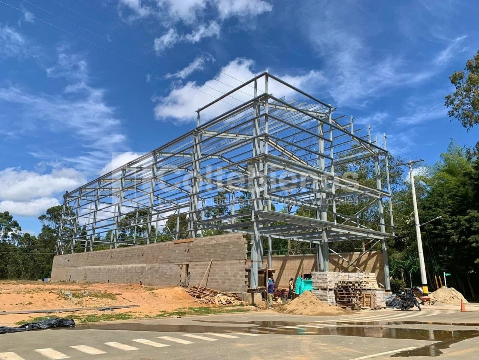 Bodega en construcción en arriendo - Guarne foto 3