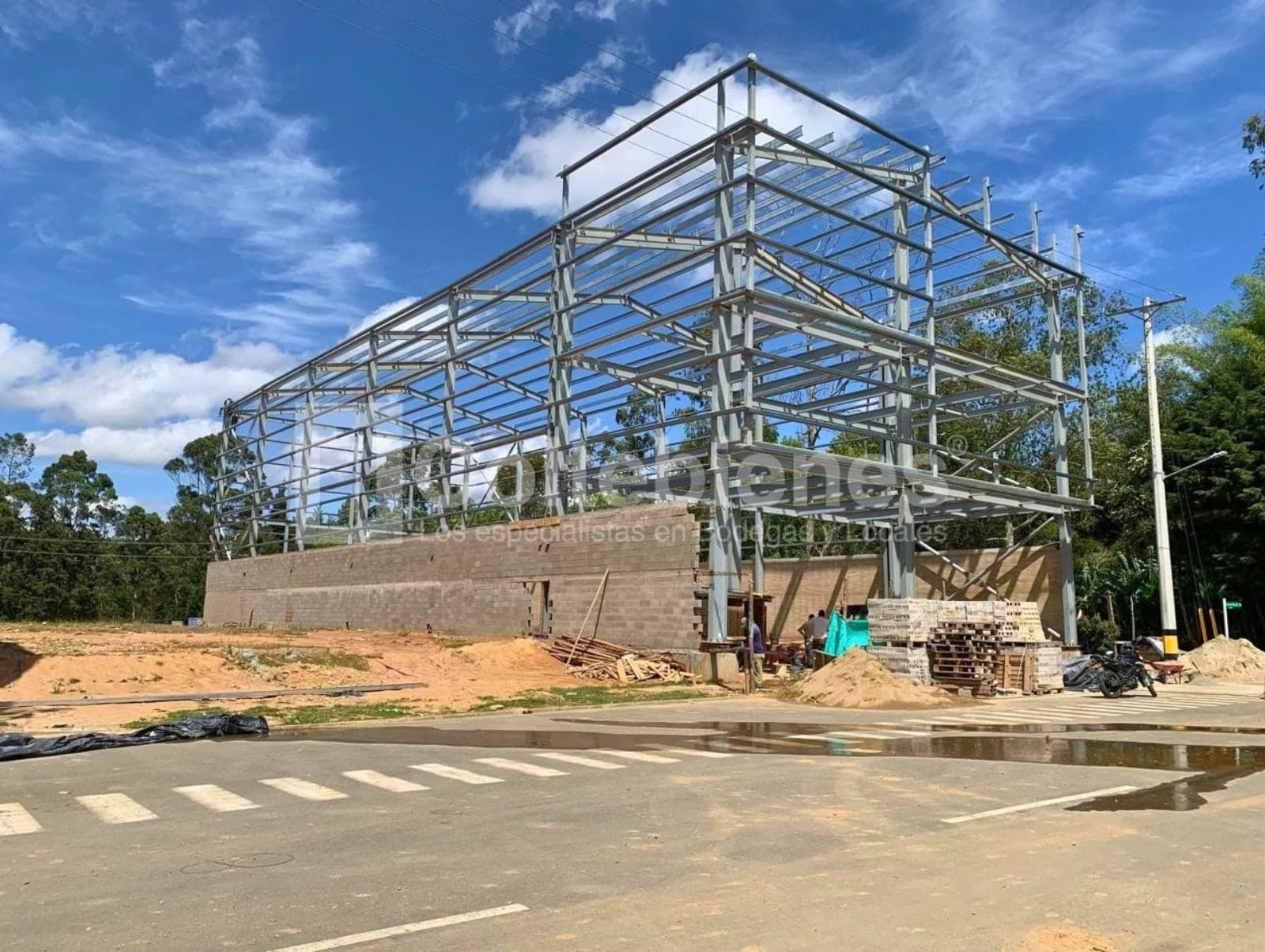 Bodega en construcción en arriendo - Guarne foto 4