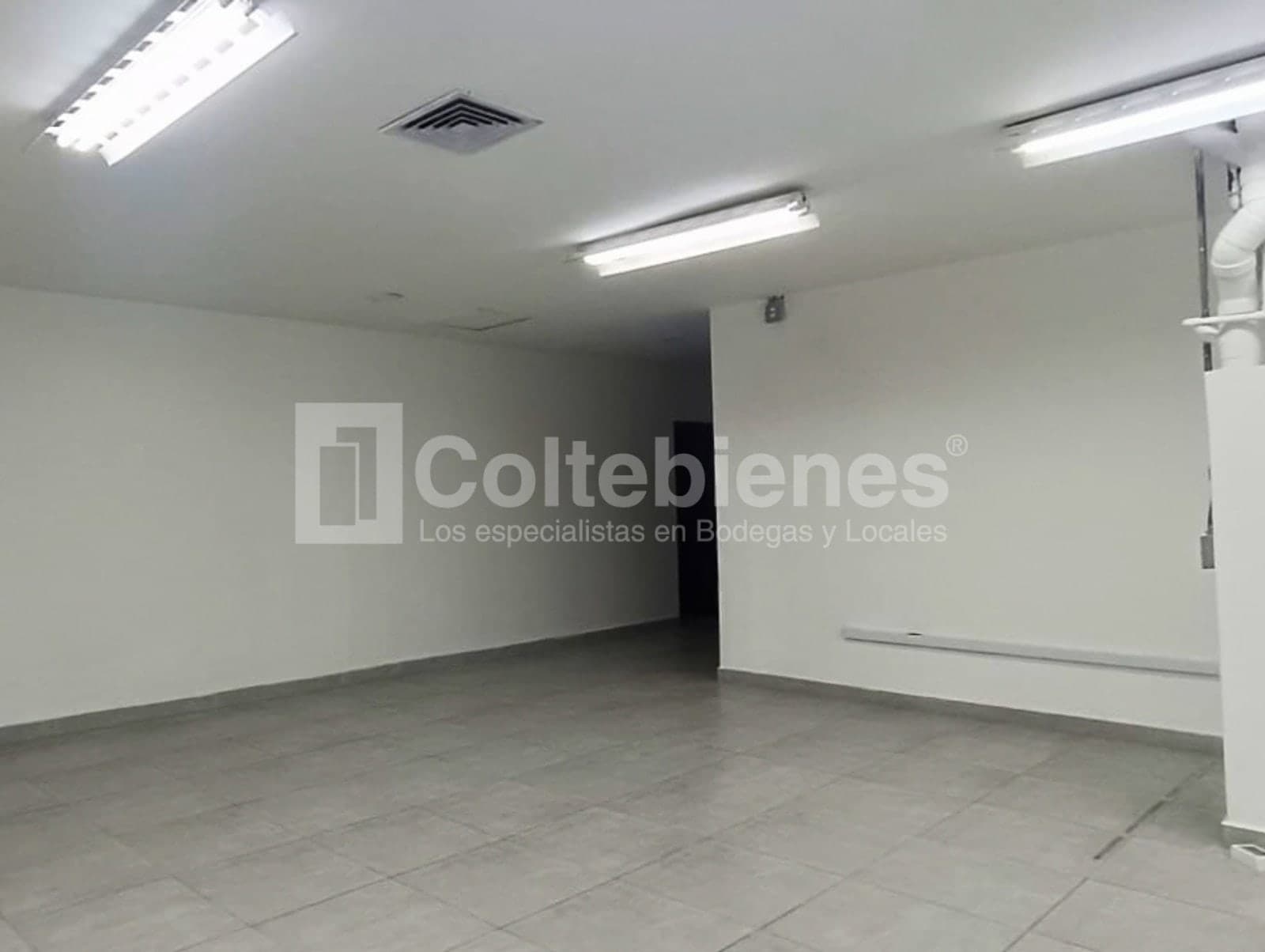 Local en arriendo - Carlos E. Restrepo foto 3