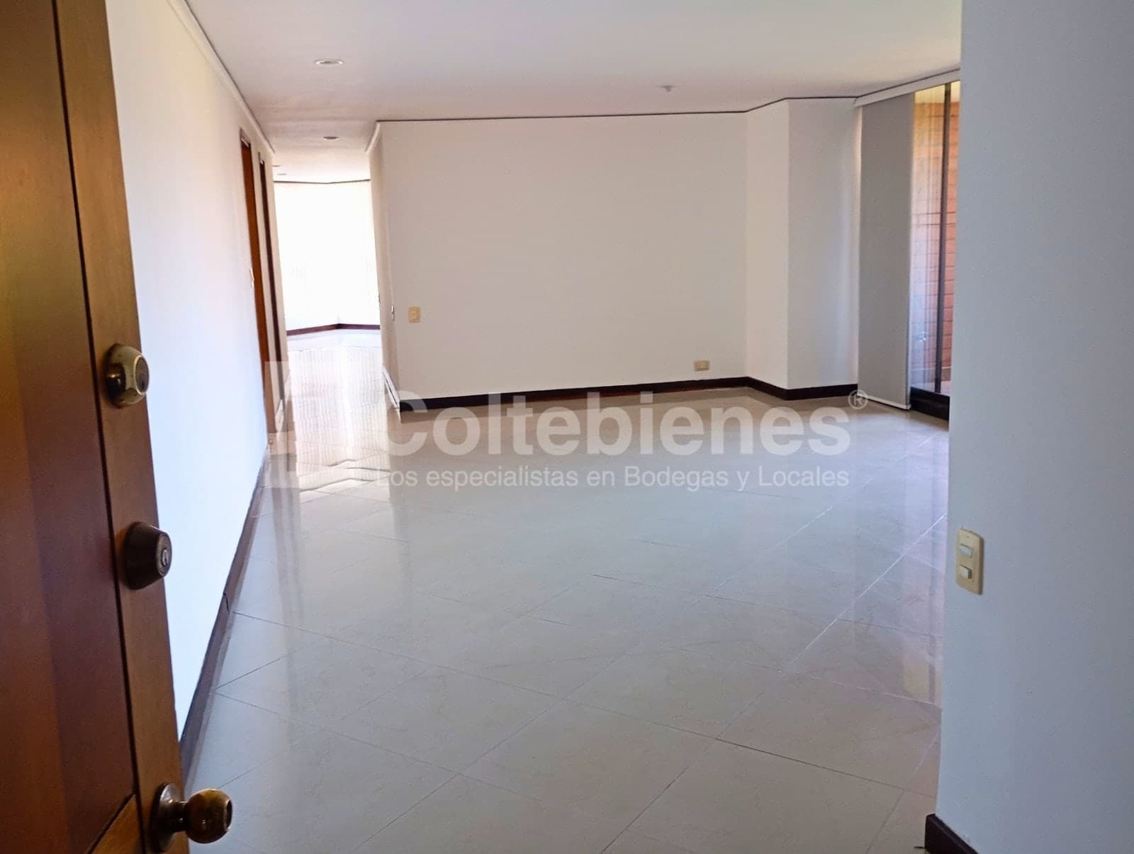 Apartamento en arriendo – Poblado, Medellín