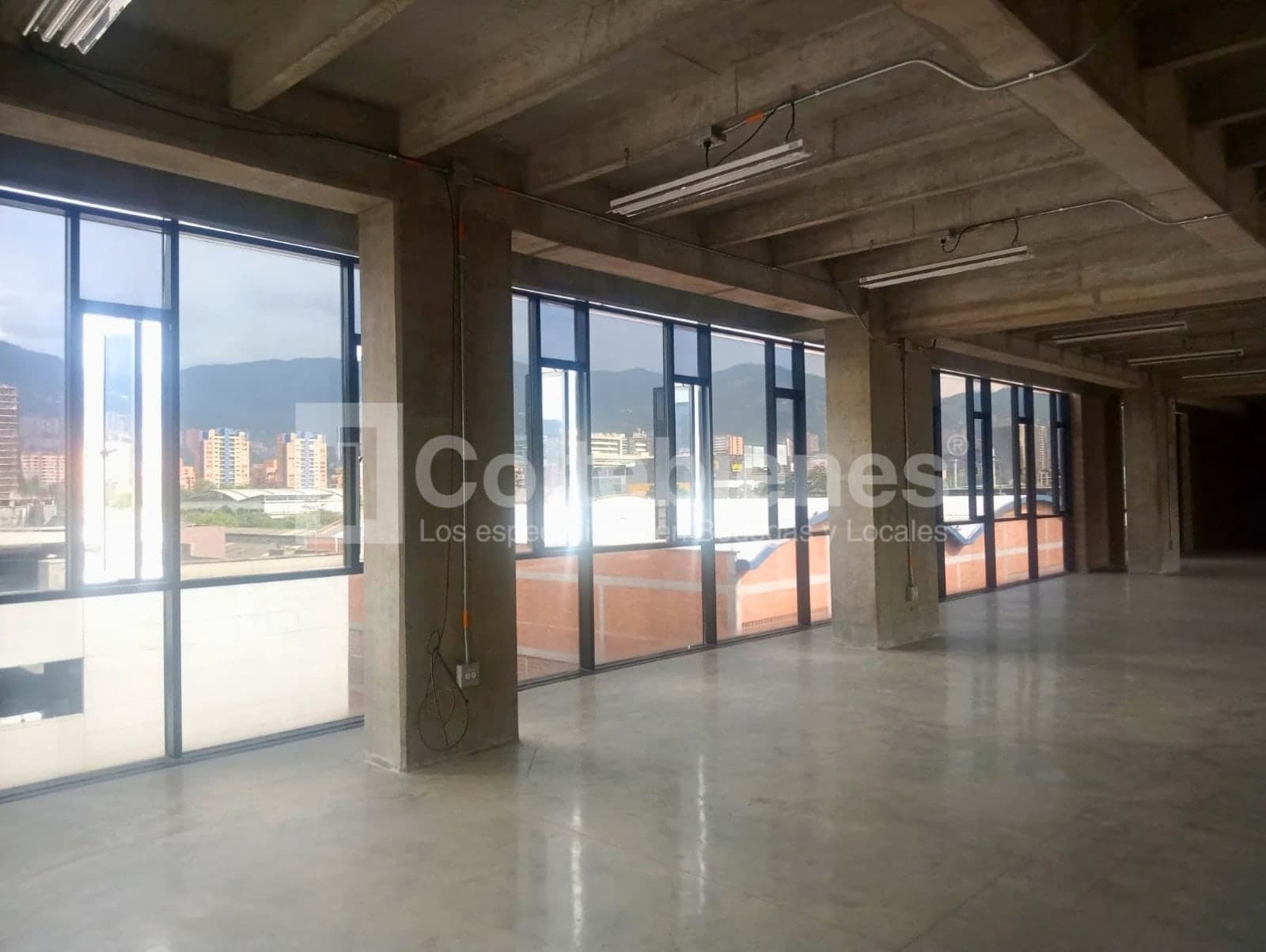 Edificio en arriendo – El Carmelo, Itagüí foto 5